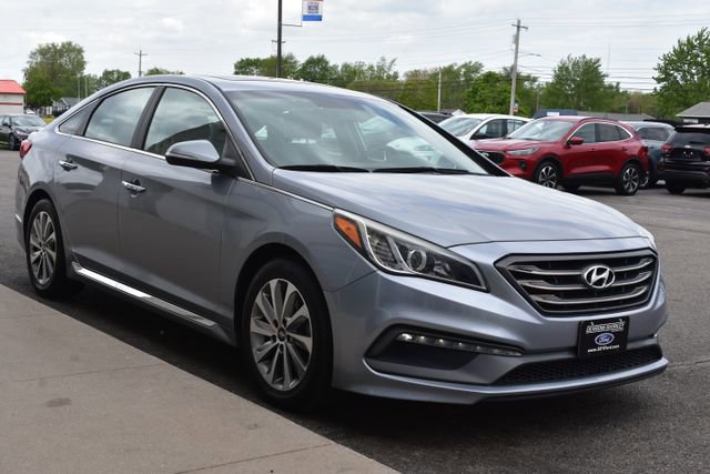 Used 2017 Hyundai Sonata Sport w/ Value Edition Package 02 FWD image 10