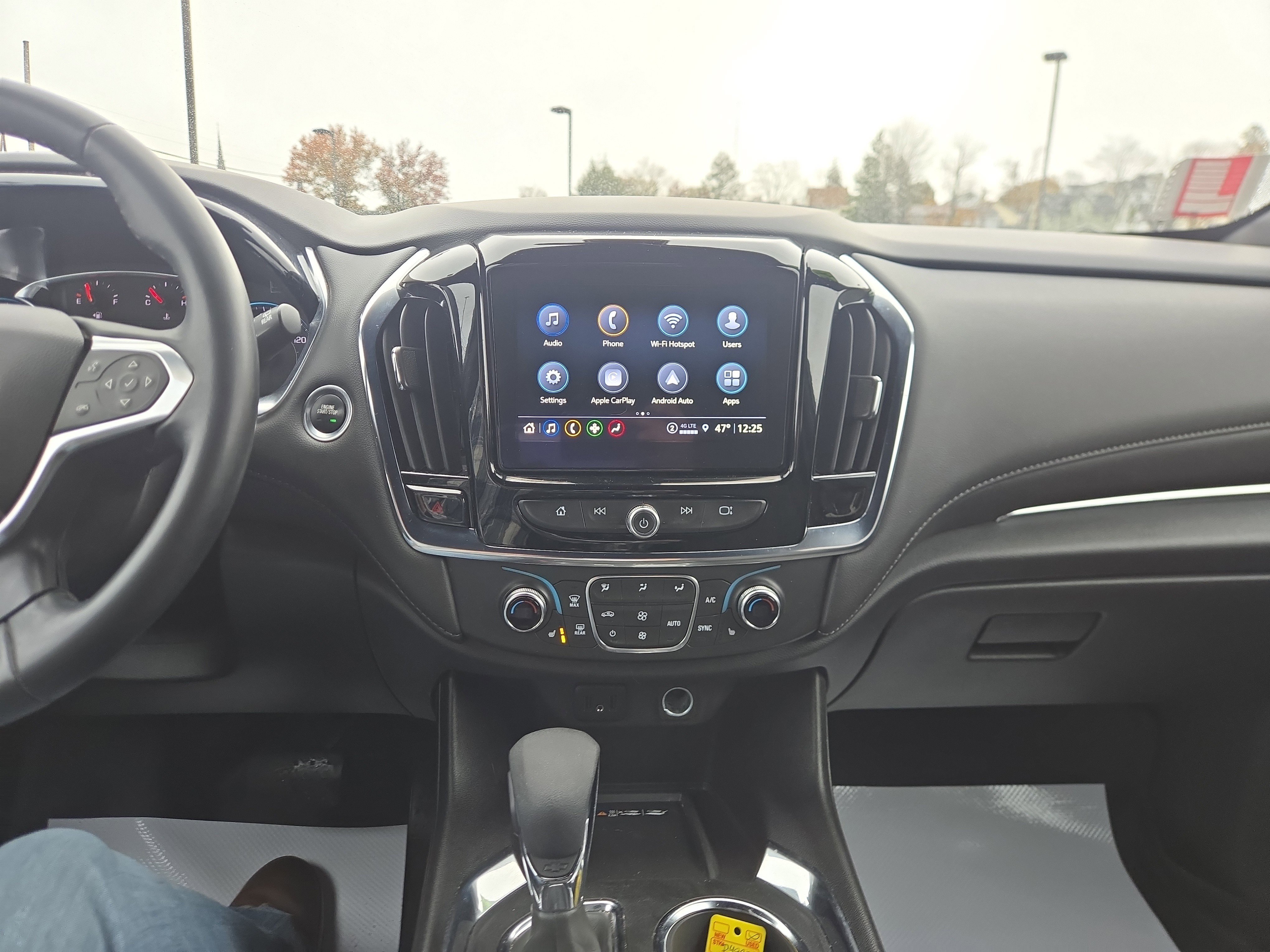 Used 2023 Chevrolet Traverse LT image 25