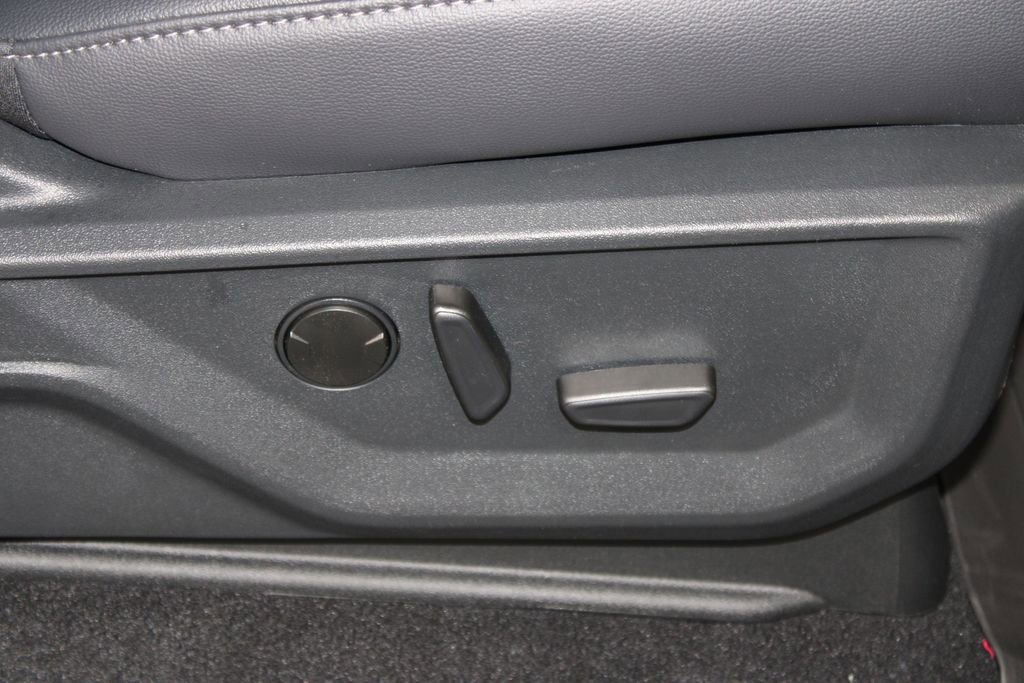 New 2025 Ford F150 Lariat w/ Equipment Group 501A Mid image 28