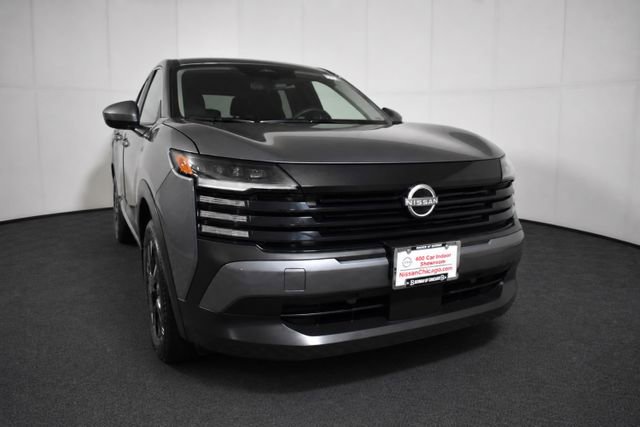 Used 2025 Nissan Kicks SV AWD/4WD image 3