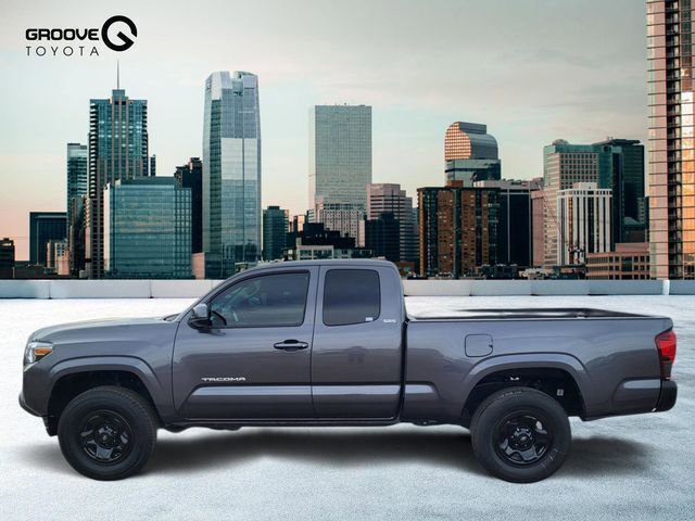 Used 2022 Toyota Tacoma SR5 image 2