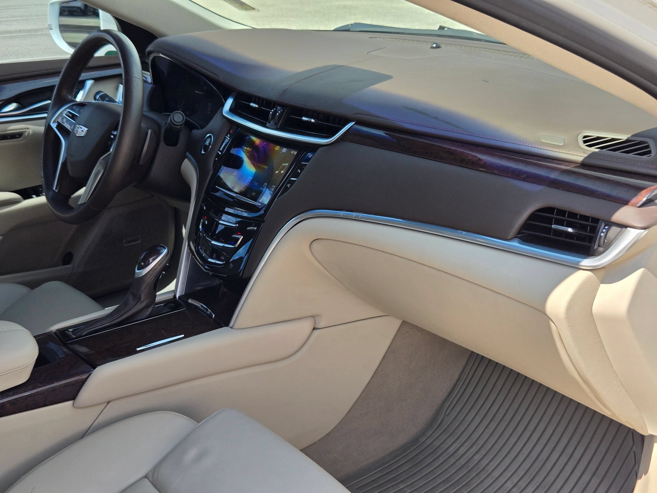 Used 2016 Cadillac XTS Luxury w/ Driver Awareness Package FWD image 29