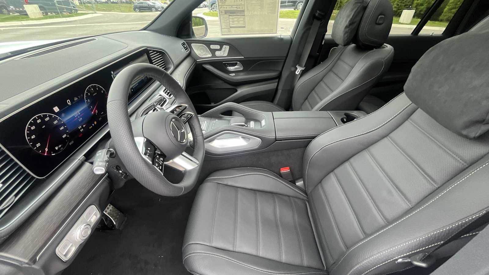 New 2026 Mercedes-Benz GLS 450 4MATIC image 10