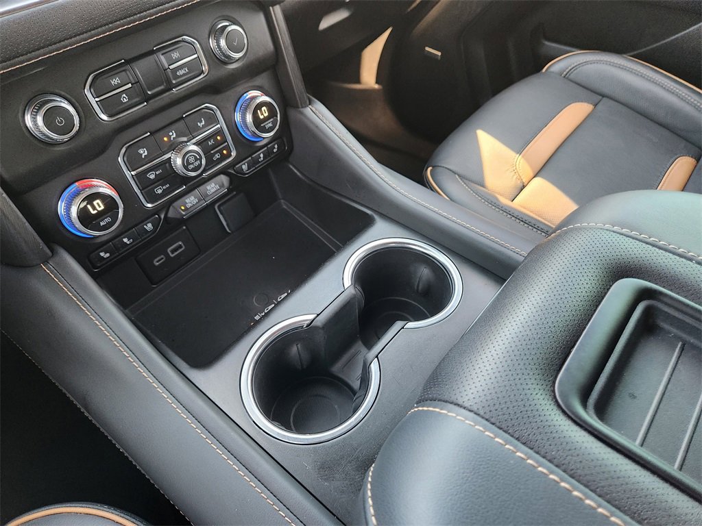 Used 2024 GMC Yukon XL AT4 w/ Technology Package image 23