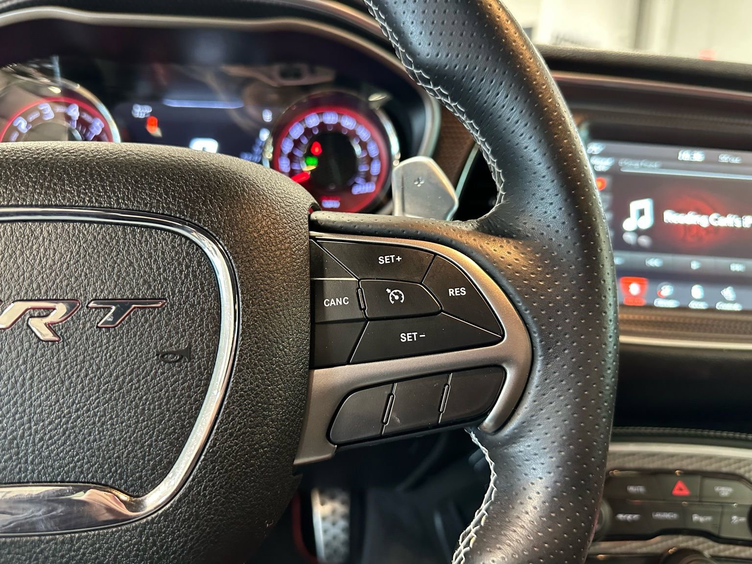 Used 2018 Dodge Challenger SRT Hellcat image 24