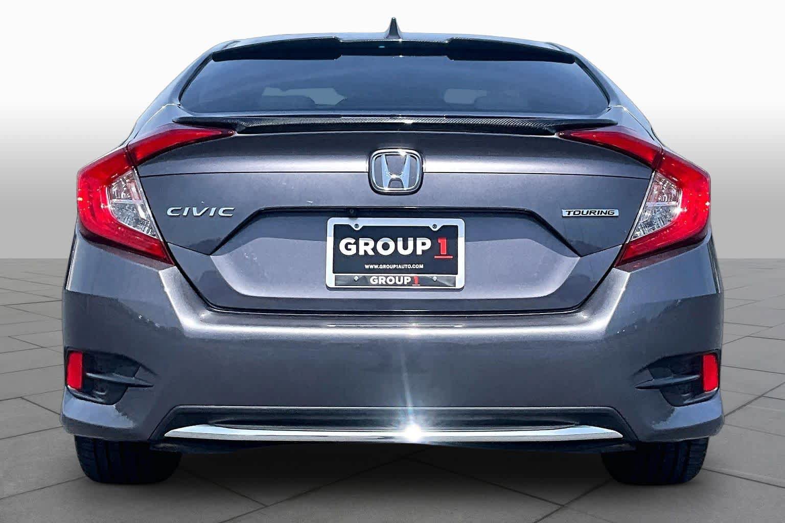 Used 2019 Honda Civic Touring image 4