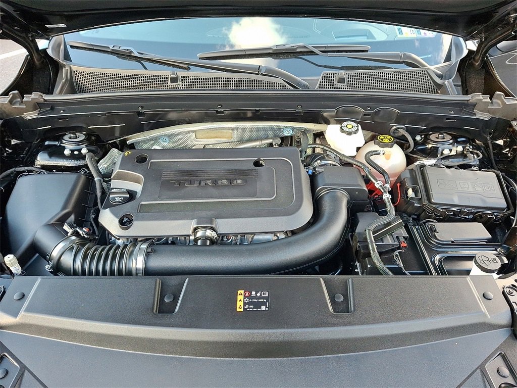 Used 2023 Buick Envision Avenir image 32