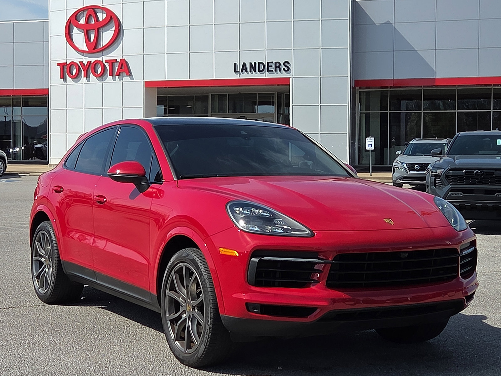 Used 2021 Porsche Cayenne Coupe image 1
