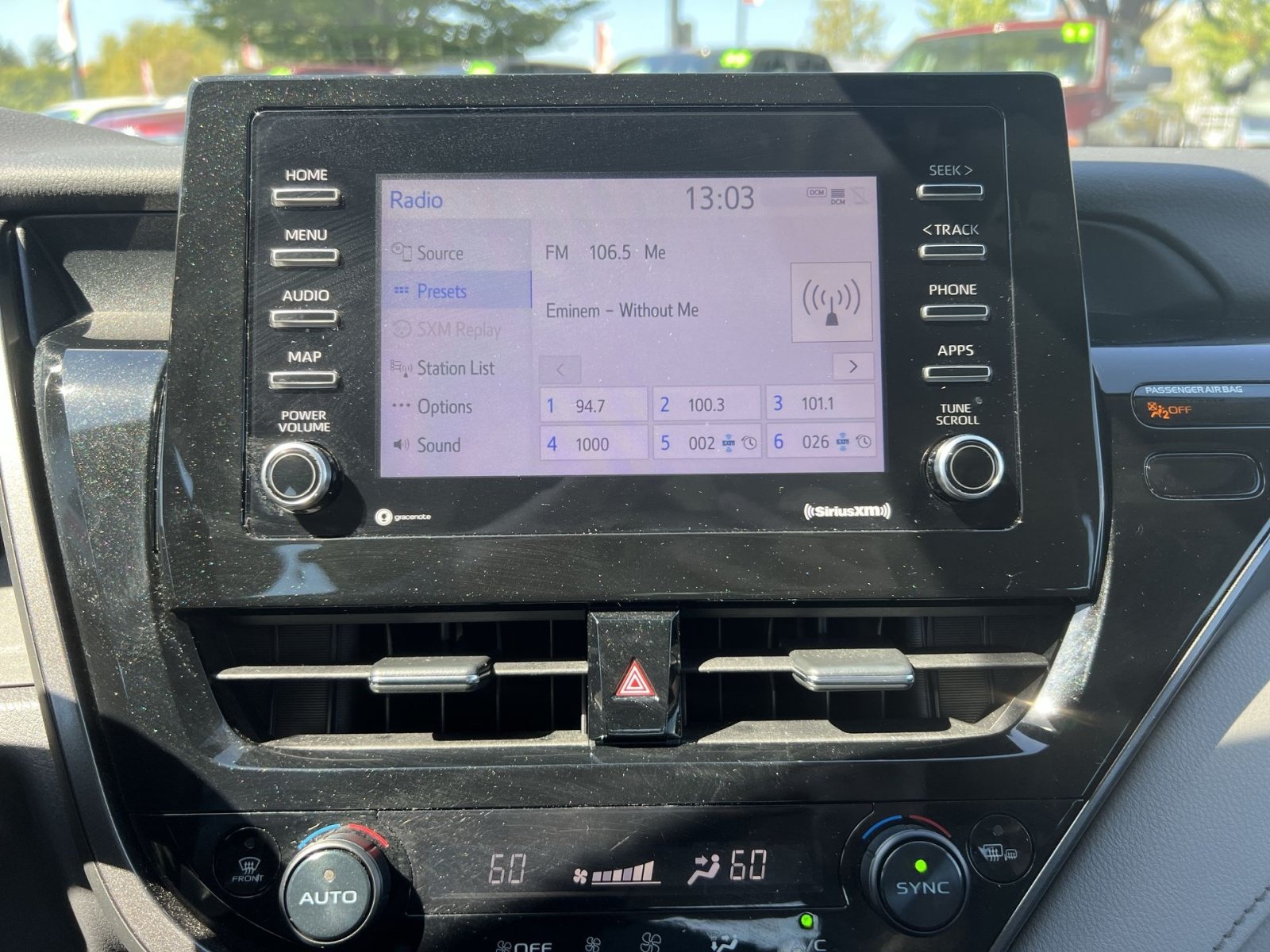 Used 2022 Toyota Camry SE FWD image 18