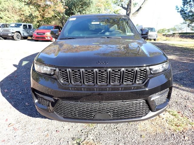 New 2025 Jeep Grand Cherokee Altitude AWD/4WD image 10