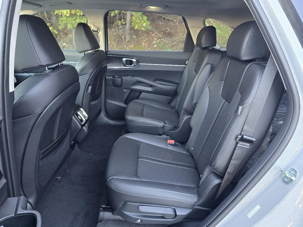 New 2026 Kia Sorento EX w/ EX Premium Package image 4