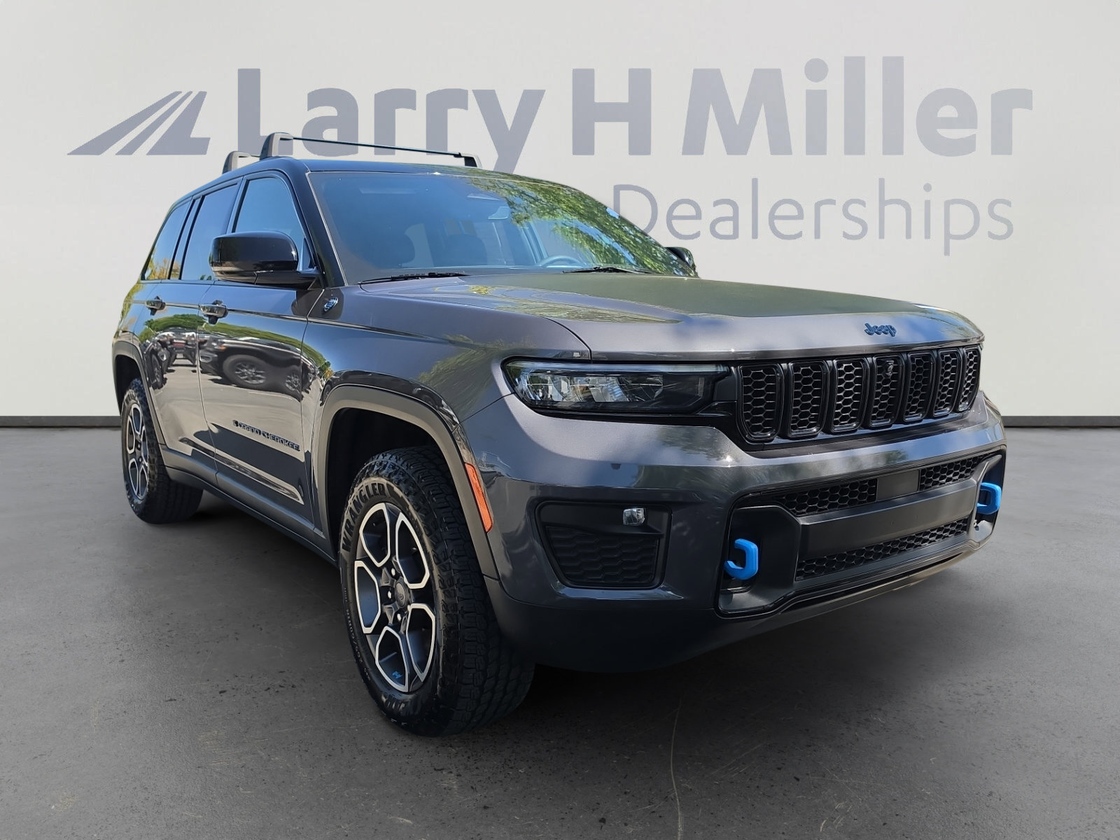Used 2024 Jeep Grand Cherokee Trailhawk AWD/4WD image 7