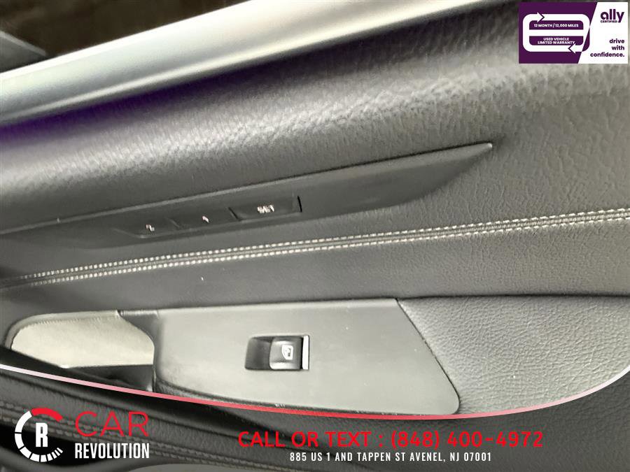 Used 2022 BMW M550i xDrive image 35