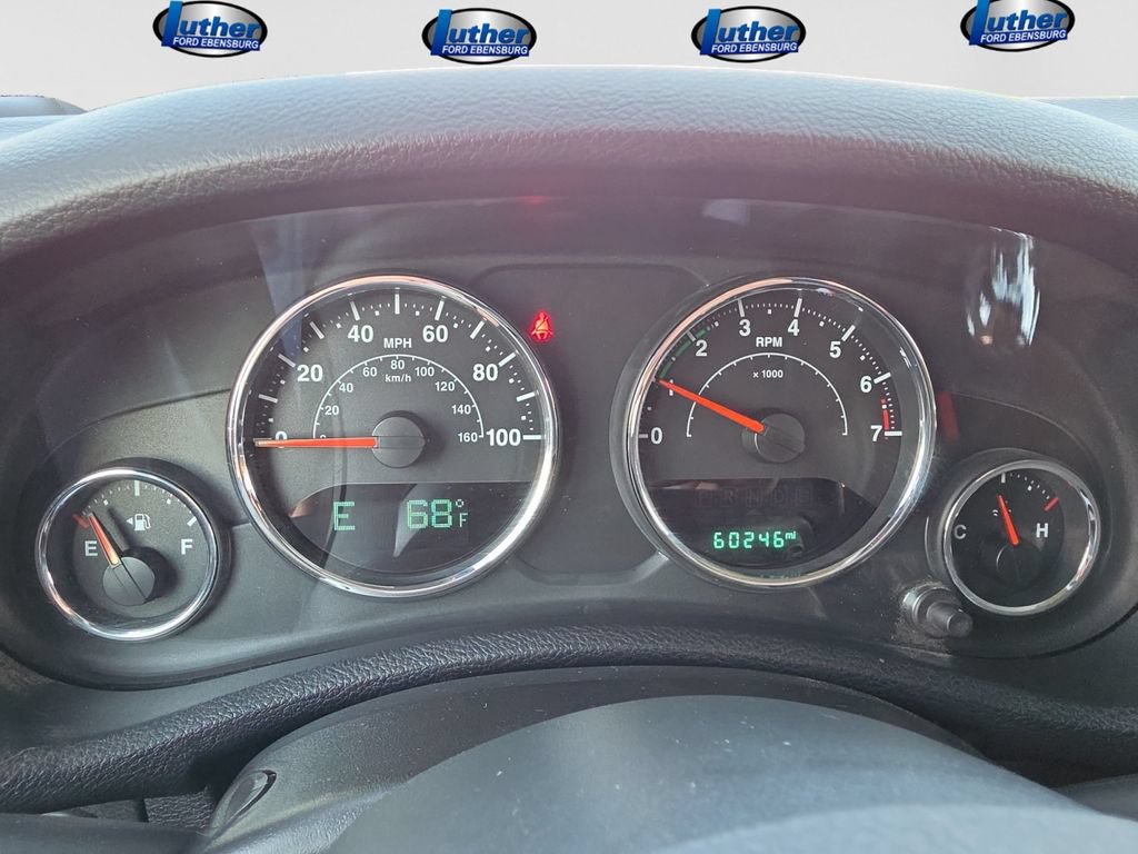 Used 2016 Jeep Wrangler Unlimited Rubicon w/ Connectivity Group AWD/4WD image 19