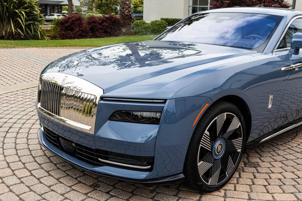 Used 2025 Rolls-Royce Spectre w/ Leather Finishing Pack AWD/4WD image 30