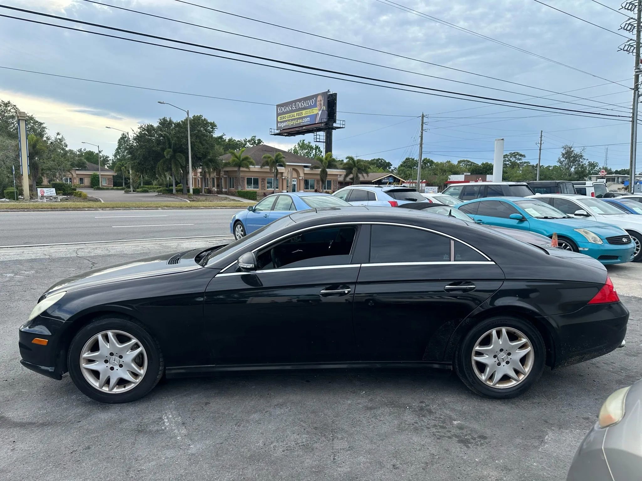 Used 2006 Mercedes-Benz CLS 500 CLS 500 Coupe 4D image 2