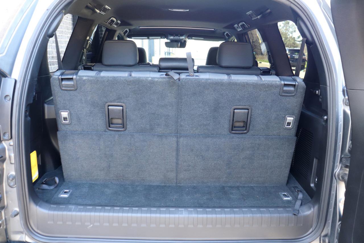 Used 2020 Lexus GX 460 Premium w/ Premium Package image 40