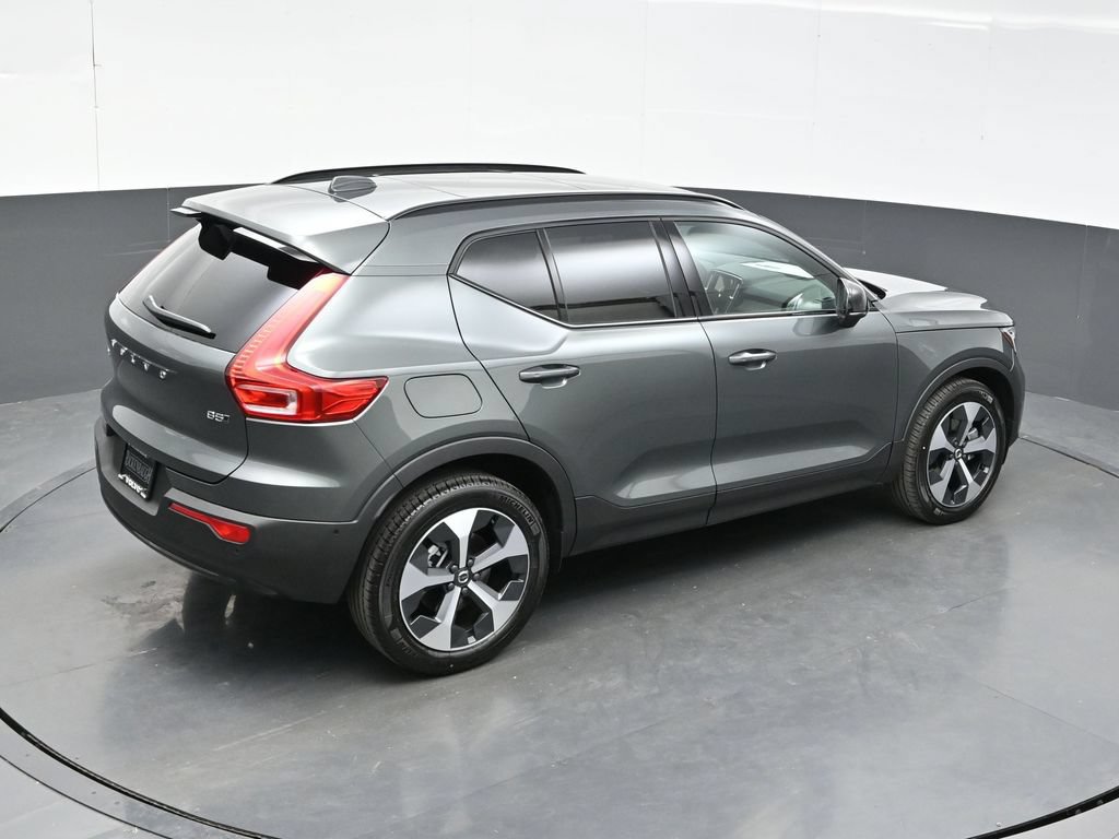 New 2026 Volvo XC40 B5 Plus w/ Protection Package Premier AWD/4WD image 35