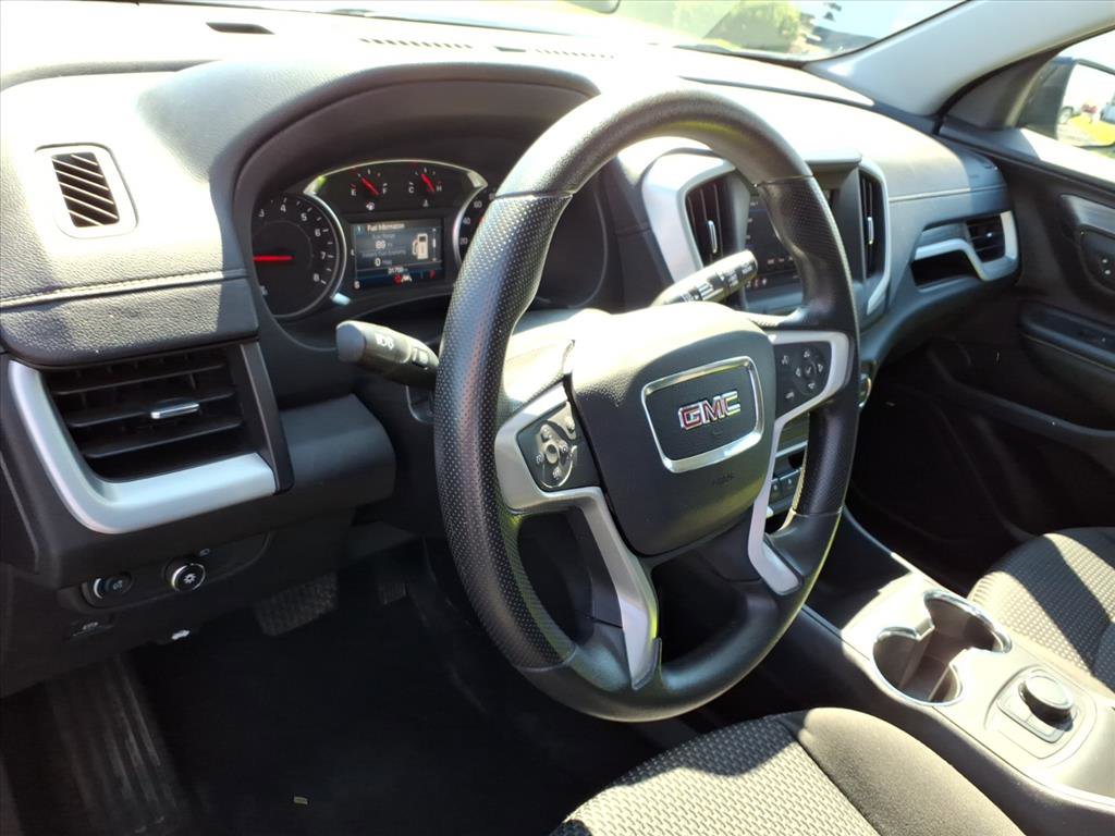 Used 2024 GMC Terrain SLE image 8