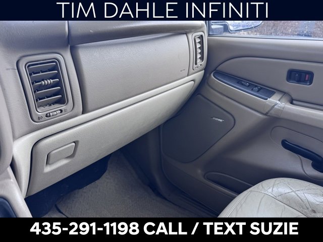 Used 2006 GMC Yukon XL SLT w/ SLT Preferred Equipment Group image 11