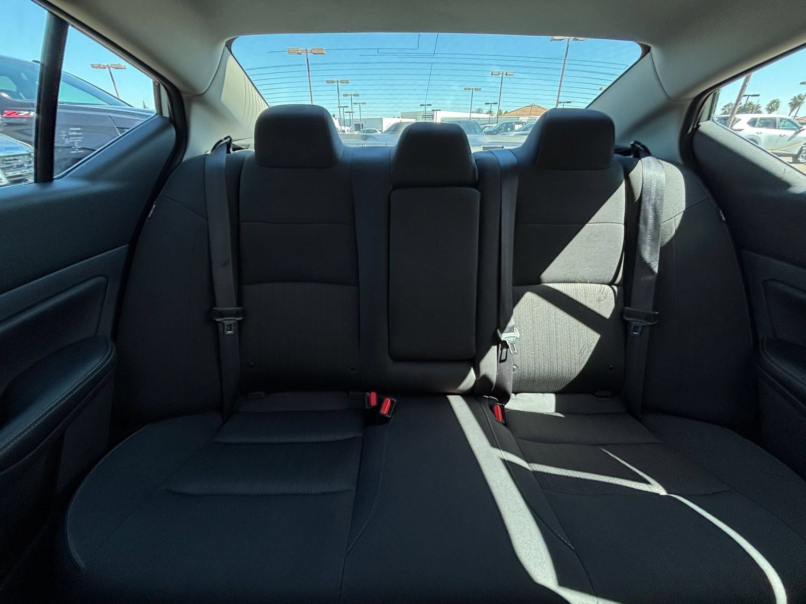 Used 2025 Nissan Altima 2.5 SV FWD image 39