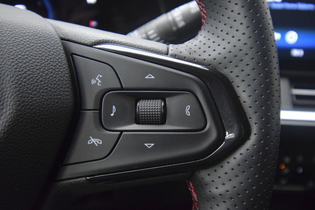 Used 2026 Chevrolet Trax RS w/ Driver Confidence Package FWD image 34