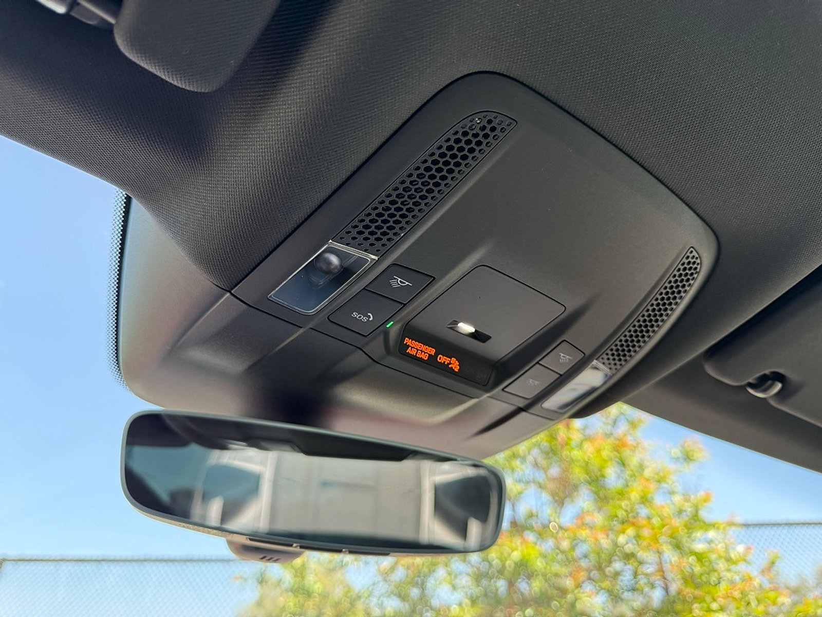 New 2025 Porsche Taycan 4S AWD/4WD image 17