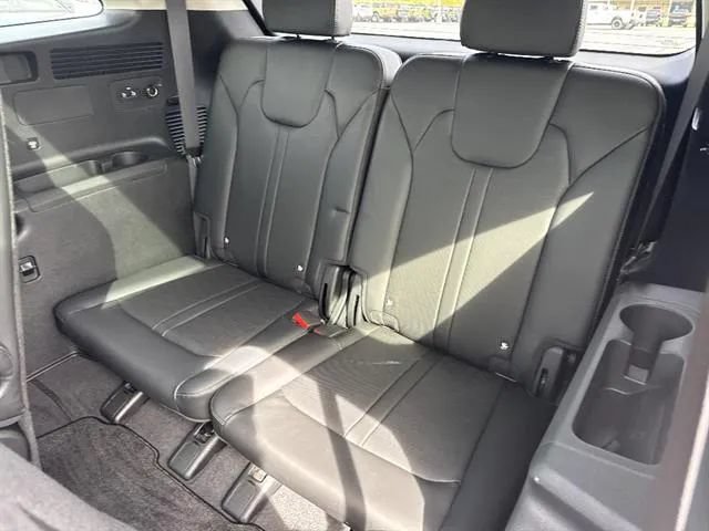 Certified 2025 Kia Sorento SX AWD/4WD image 17