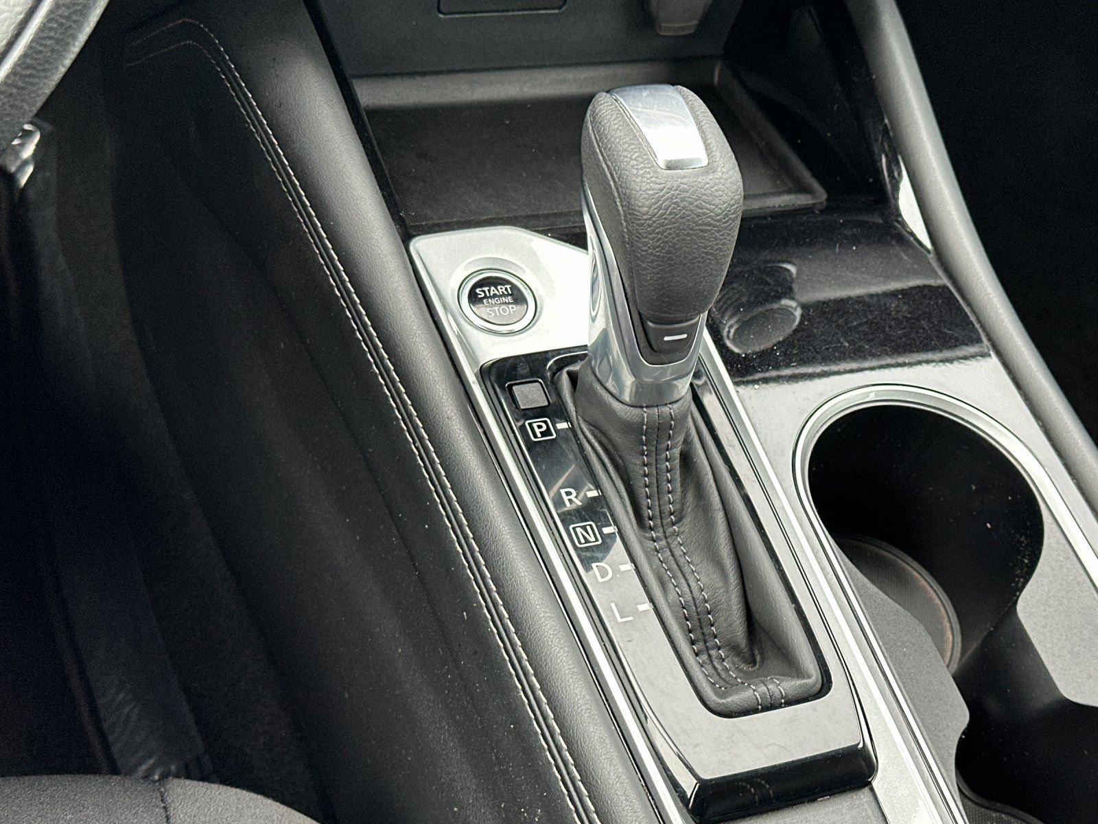 Used 2023 Nissan Altima 2.5 SV image 19