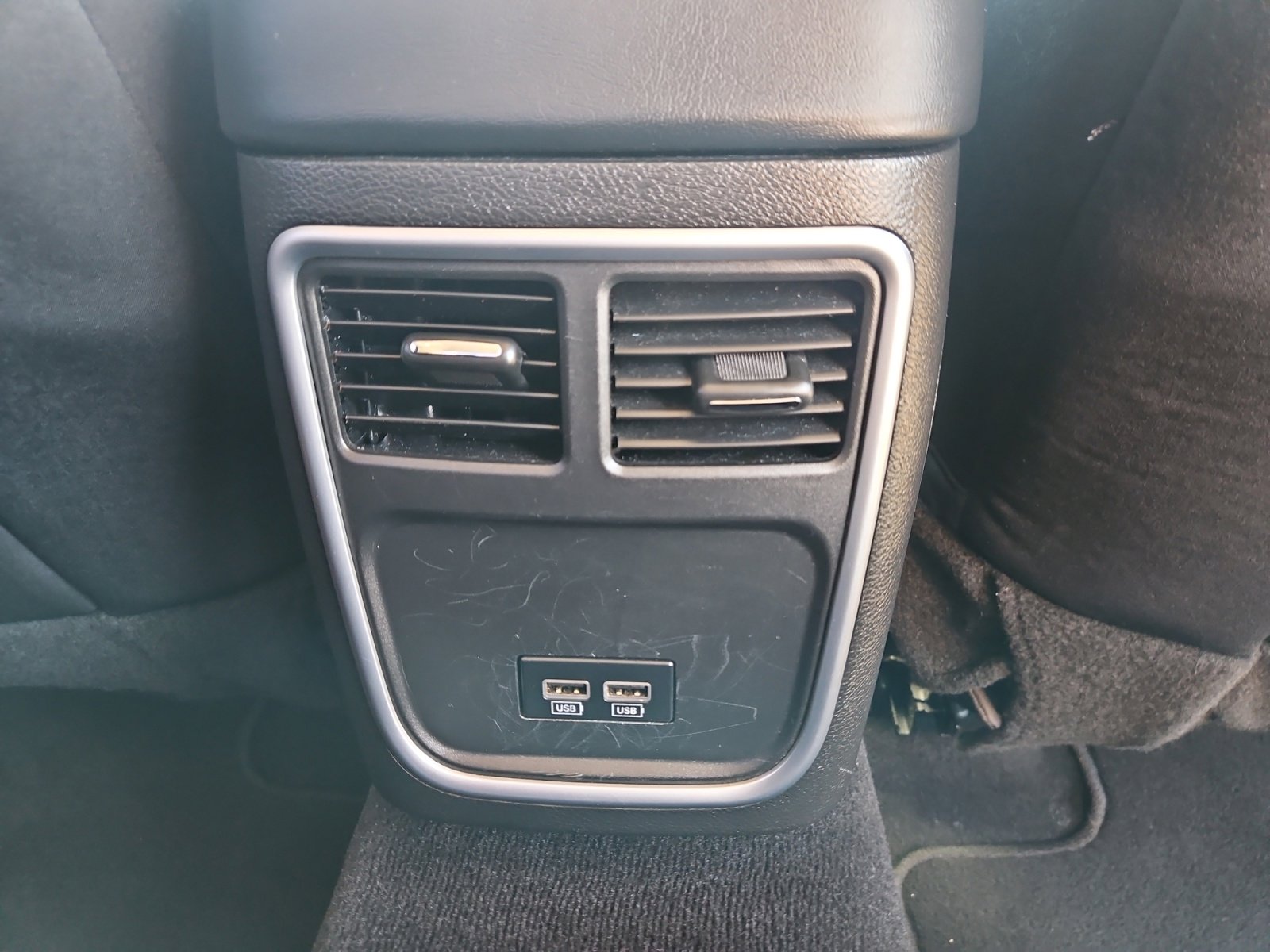 Used 2022 Chrysler 300 Touring w/ Sport Appearance Package image 32