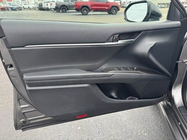 Used 2021 Toyota Camry SE image 15