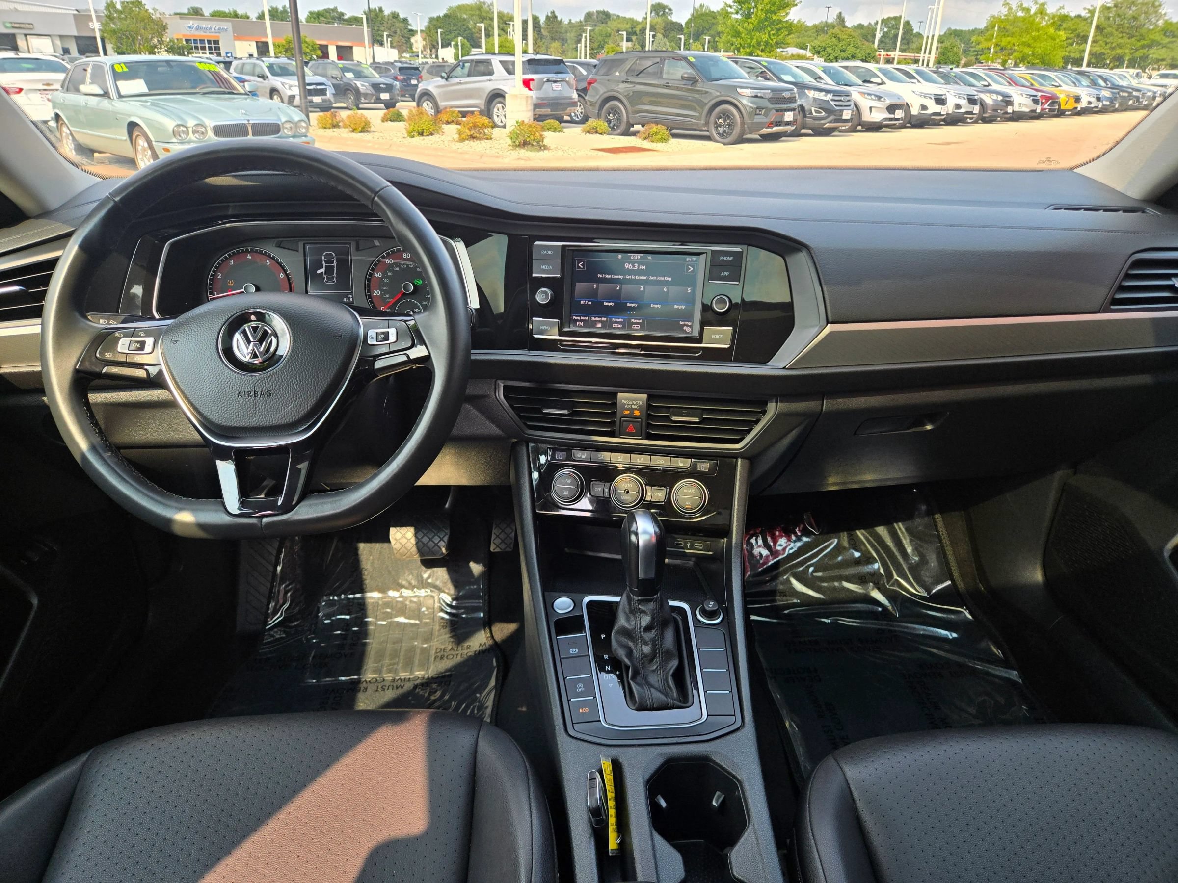 Used 2020 Volkswagen Jetta SE w/ SE Cold Weather Package FWD image 12