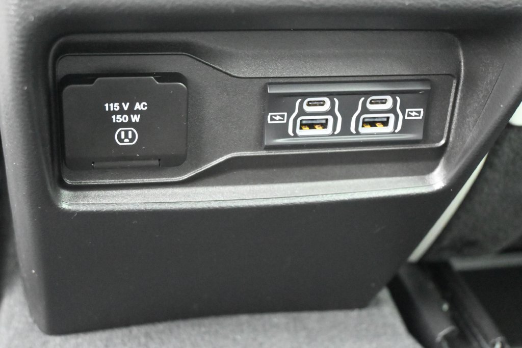Used 2022 Jeep Grand Cherokee Overland w/ Luxury Tech Group IV RWD image 26