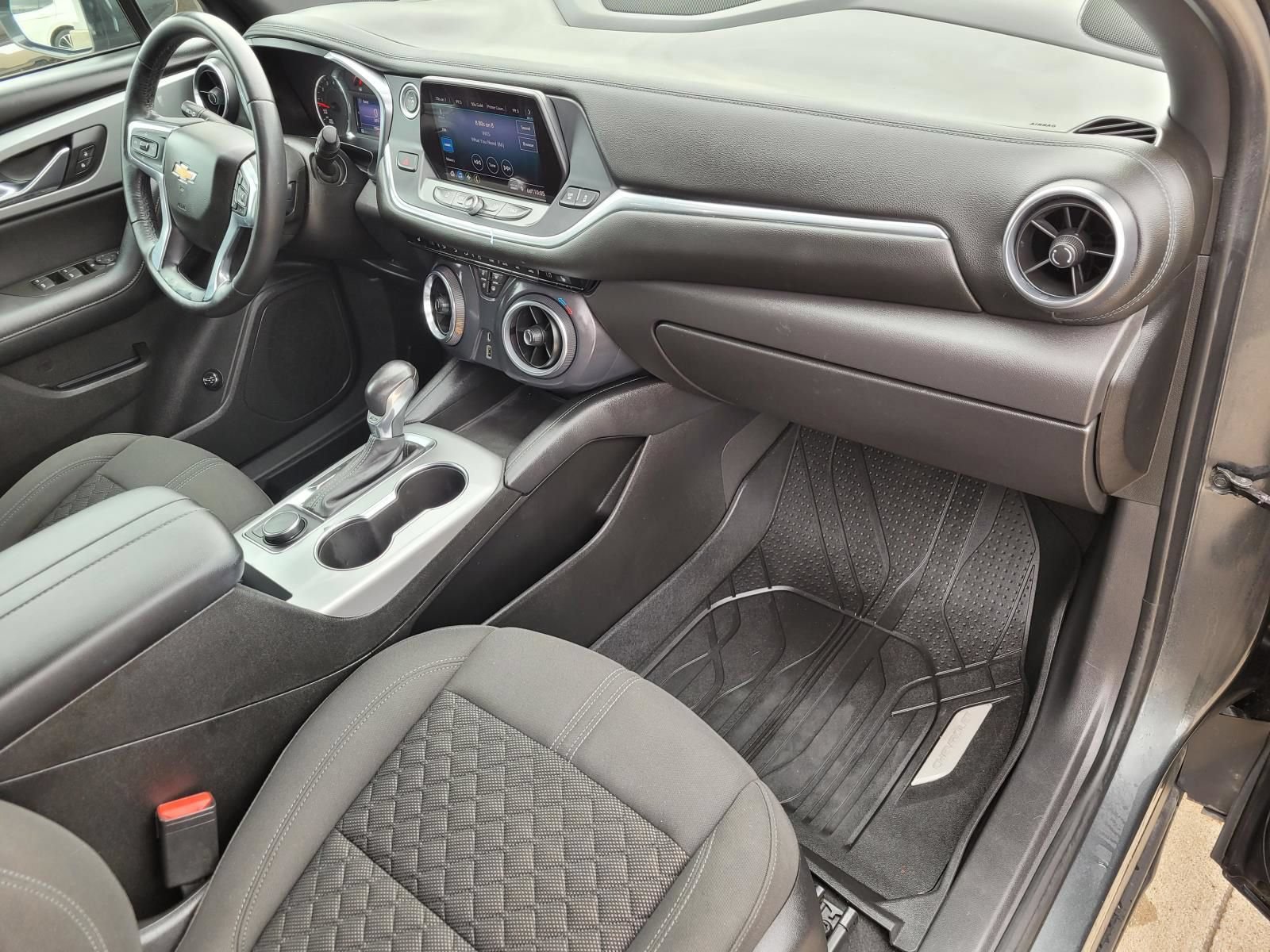Used 2019 Chevrolet Blazer LT FWD image 9