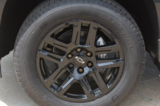 New 2026 Chevrolet Silverado 1500 Custom AWD/4WD image 11