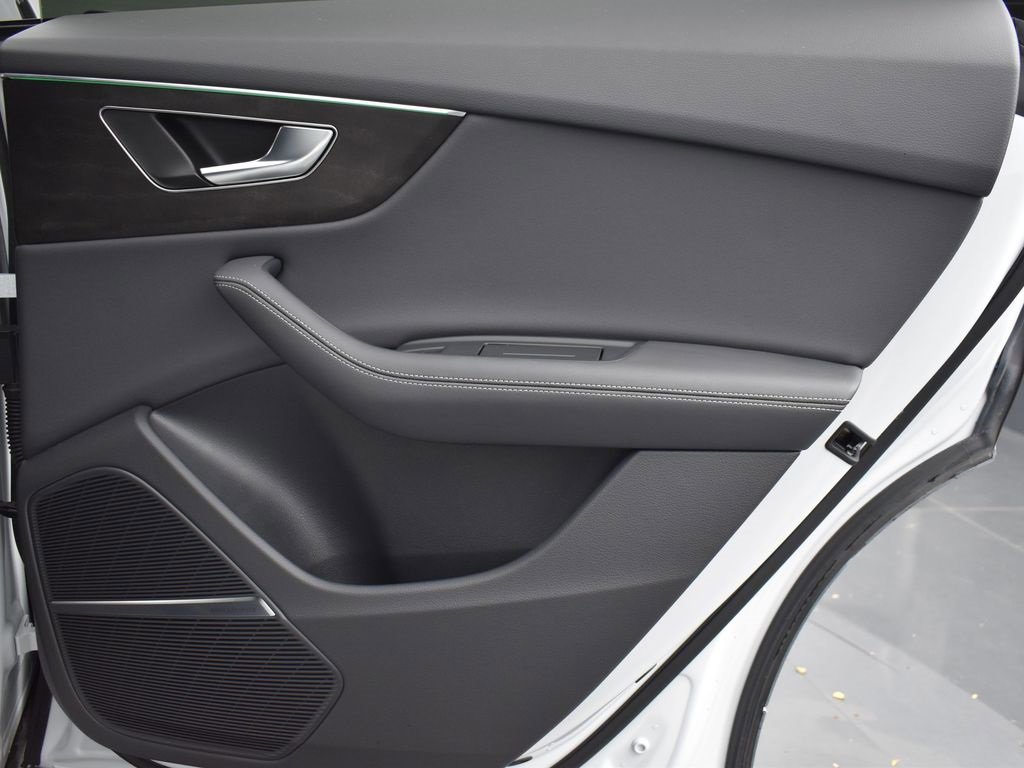 Used 2023 Audi Q8 Premium Plus image 27