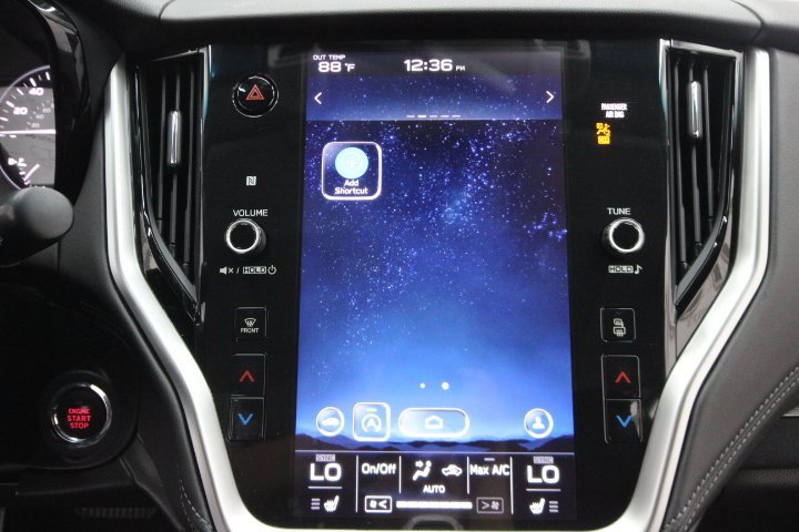 Used 2022 Subaru Outback Premium image 16