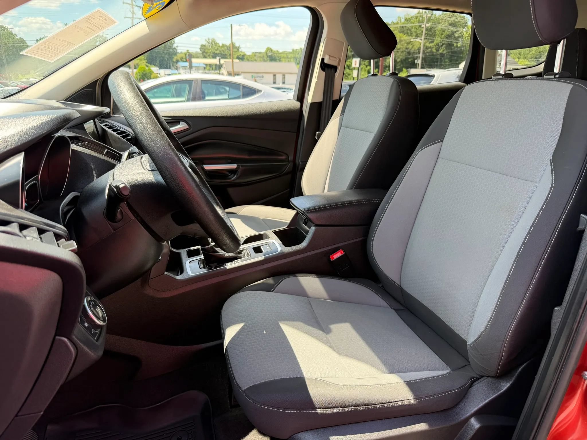 Used 2019 Ford Escape SE AWD/4WD image 10