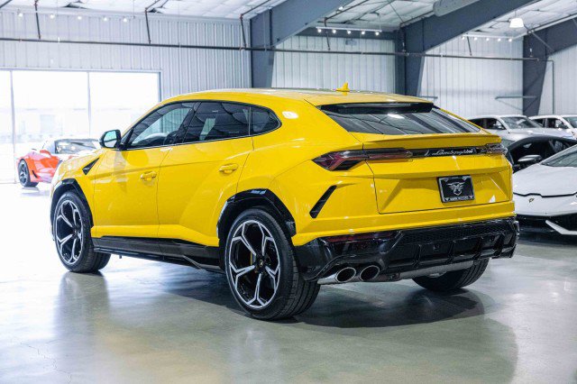 Used 2022 Lamborghini Urus image 4