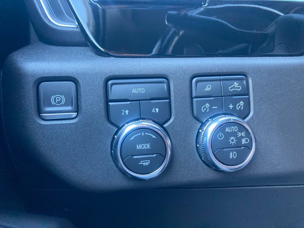 Used 2022 GMC Sierra 1500 SLT w/ SLT Premium Plus Package AWD/4WD image 27