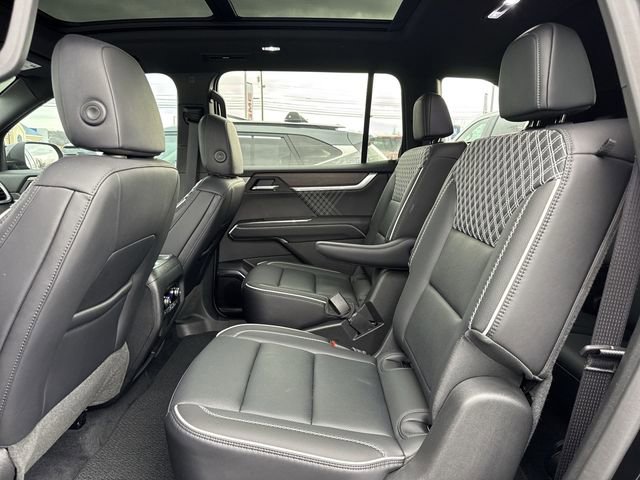 Used 2025 GMC Acadia Denali w/ Super Cruise Package image 9