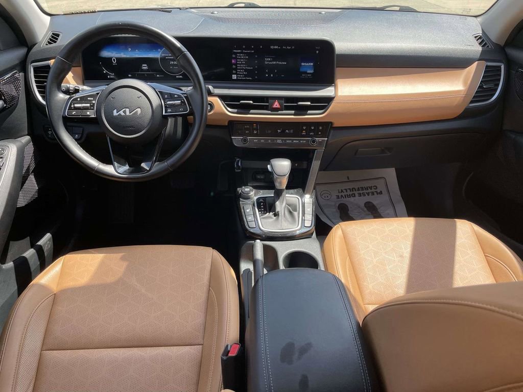 Used 2024 Kia Seltos EX AWD/4WD image 11