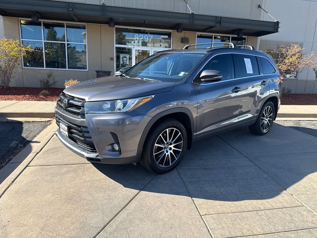 Used 2018 Toyota Highlander SE AWD/4WD image 2