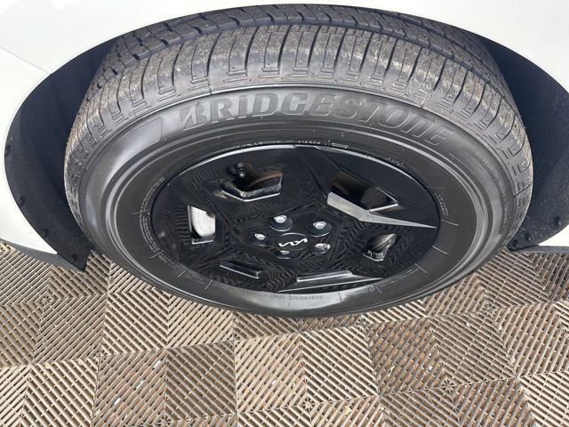 Used 2025 Kia Carnival image 34