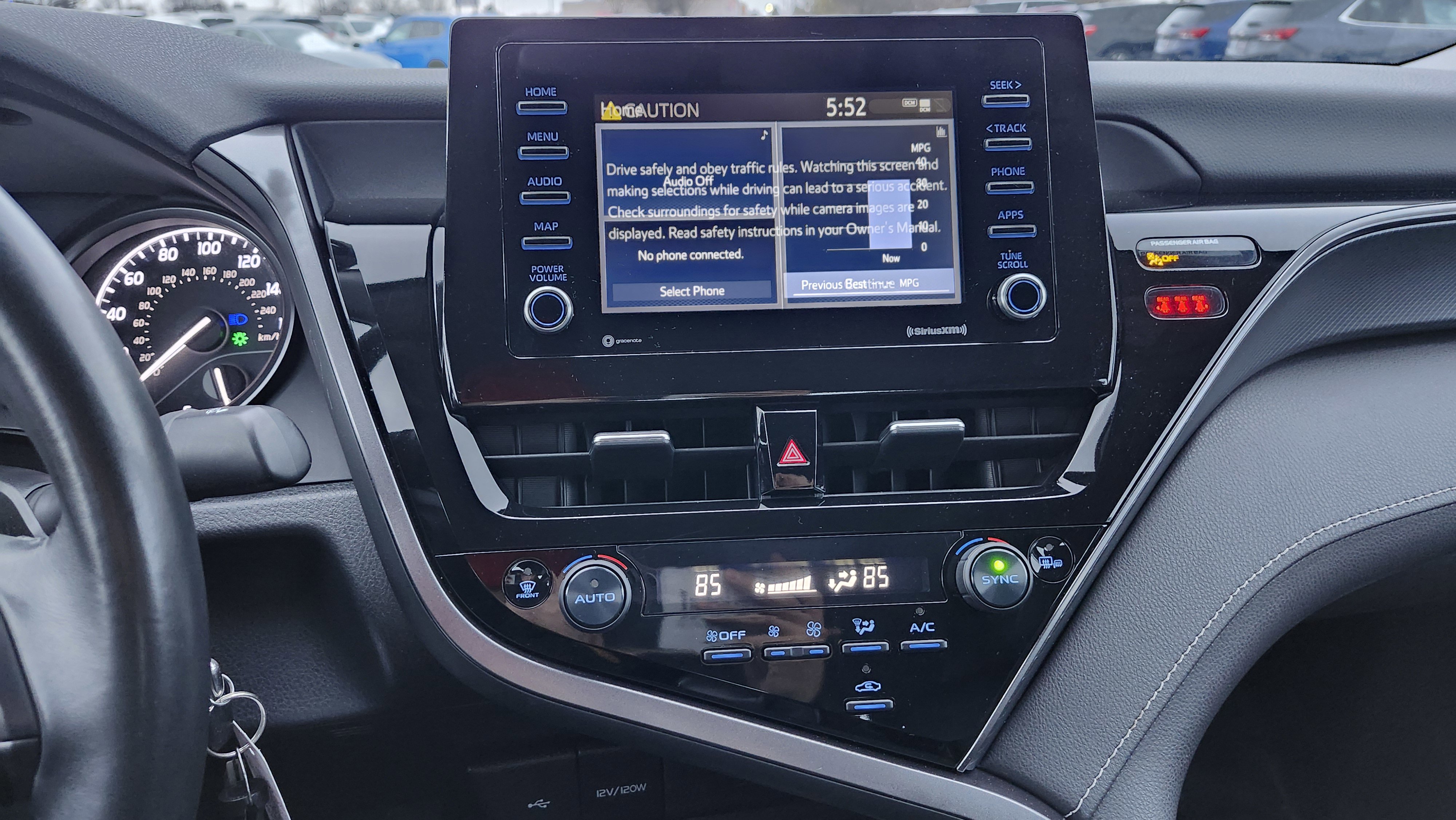 Used 2023 Toyota Camry SE image 28