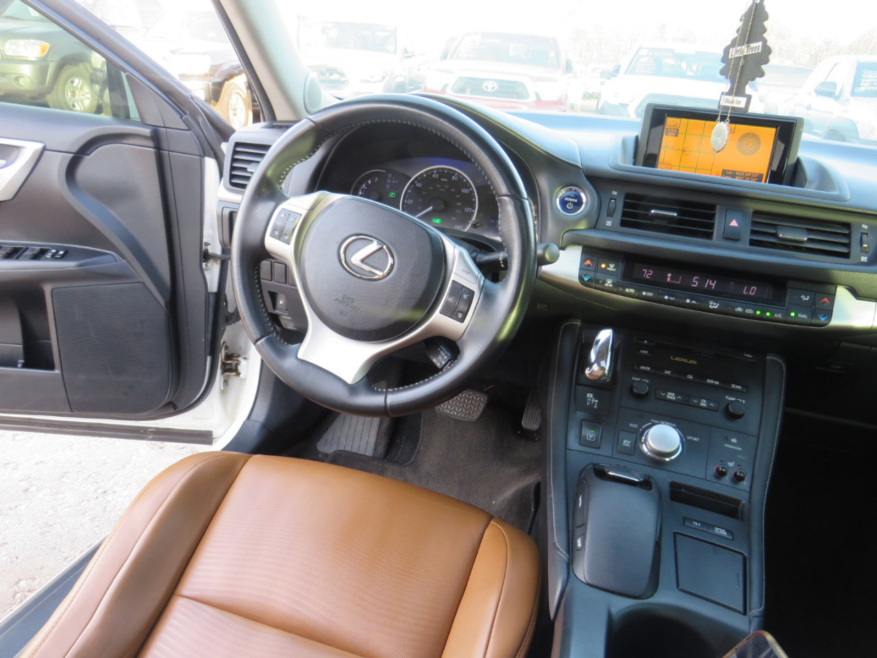 Used 2011 Lexus CT 200h image 26