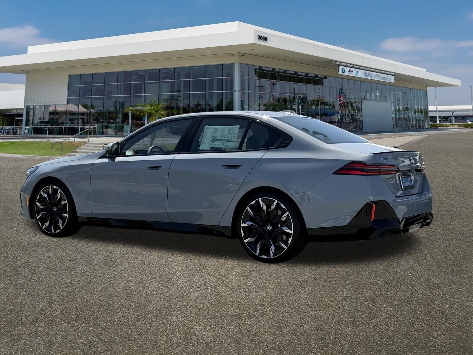 New 2026 BMW 540i xDrive w/ M Sport Package AWD/4WD image 8