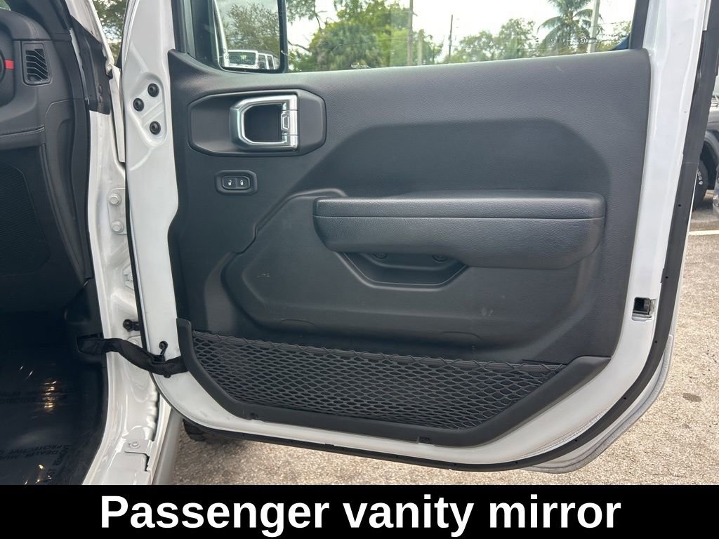 Used 2024 Jeep Wrangler Unlimited Rubicon image 27