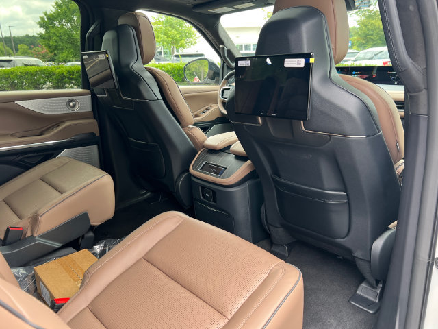 New 2027 Lincoln Navigator L Black Label AWD/4WD image 18