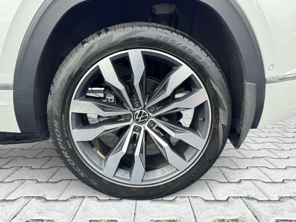 Used 2022 Volkswagen Atlas Cross Sport SEL Premium R-Line AWD/4WD image 8